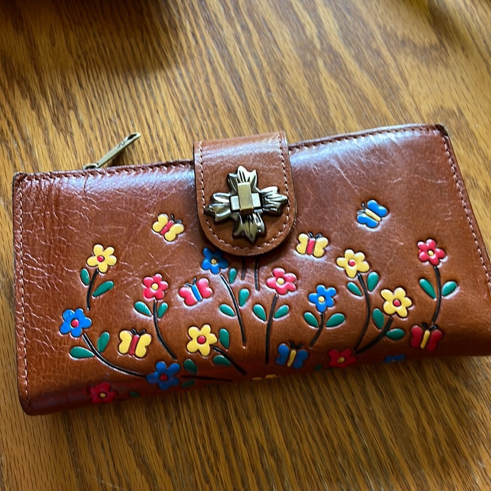 Patricia Nash wallet